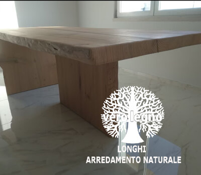 tavolo in legno massiccio a tronco